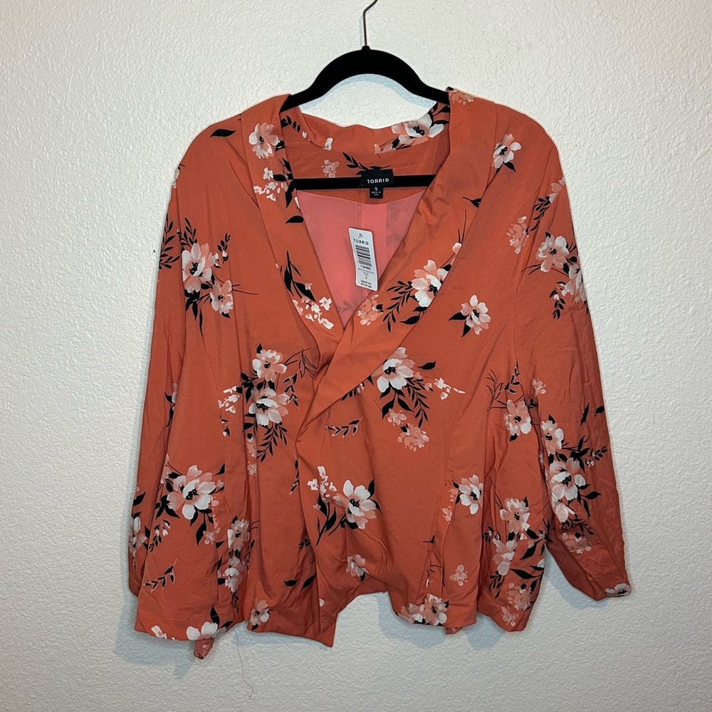 PLUS SIZE: TORRID. 
Women's Orange Floral Blazer.